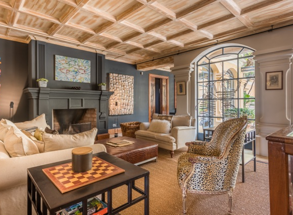 EL MADRONAL Mansion on 20.000m2 plot.Tennis court