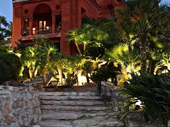 Palatial Mansion – Marbella hillside – Sea views