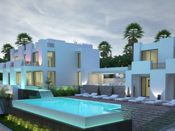 For sale- Nueva Andalucia – Modern villa  – Guest house – Gated