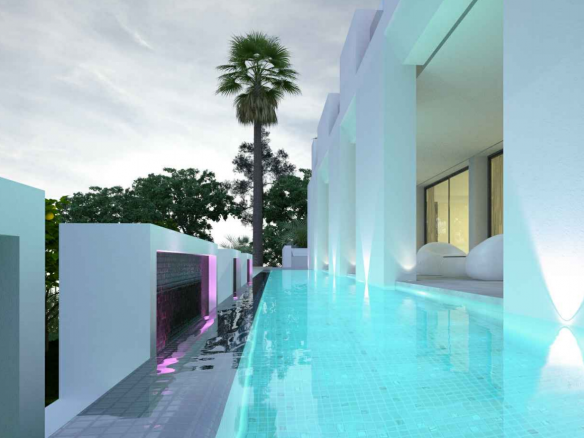 For sale- Nueva Andalucia – Modern villa  – Guest house – Gated