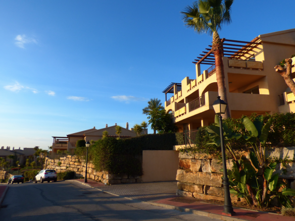 Señorio de cifuentes  Benahavis  – Penthouse & Apts for sale