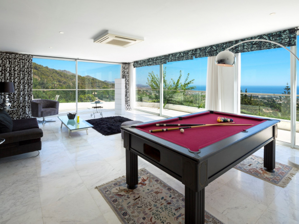 Marbella Hillside – 7 bed Mansion for rent
