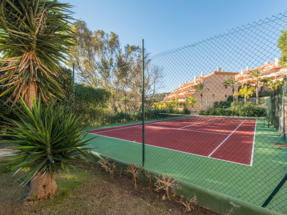Nueva Andalucia Luxury hilltop apartments and penthouses