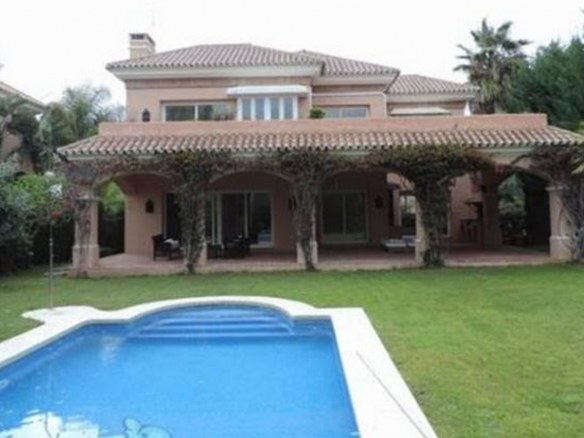 Nueva Andalucia – 4B villa – Lift