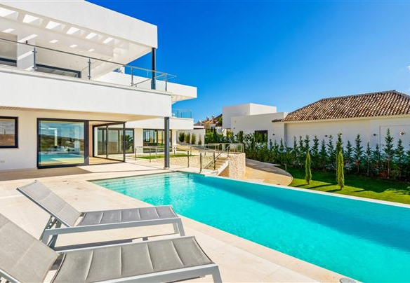 SOLD – Nueva Andalucia – Modern villa – Sea Views