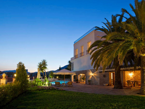 Reduced – Costa del Sol.Luxury hotel, clinic etc with sea views