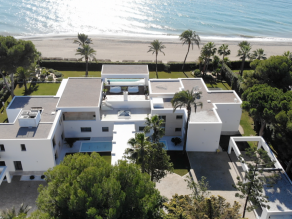 Beachfront Mansion – 10 min  Puerto Banus – RENT