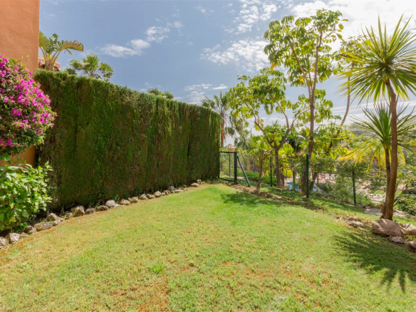 Benahavis – 3B townhouse – Tropical garden -Huge pool