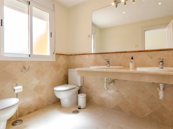 Benahavis – 3B townhouse – Tropical garden -Huge pool