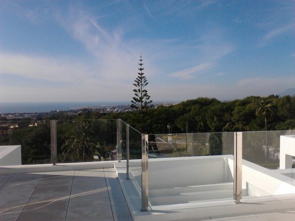 Modern Houses with sea view for sale Marbella Hillside.Gated community