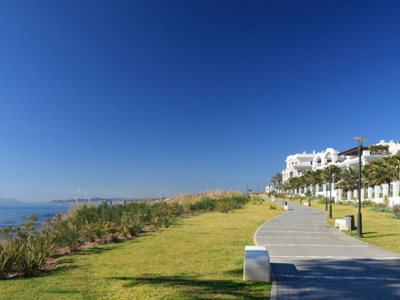 Costa del Sol.Beachfront Penthouse  5 bedrooms seaviews