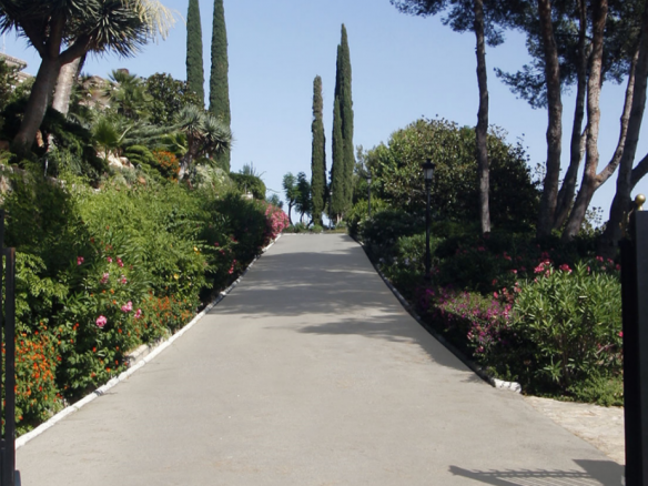 Marbella East – Villa with sea views.