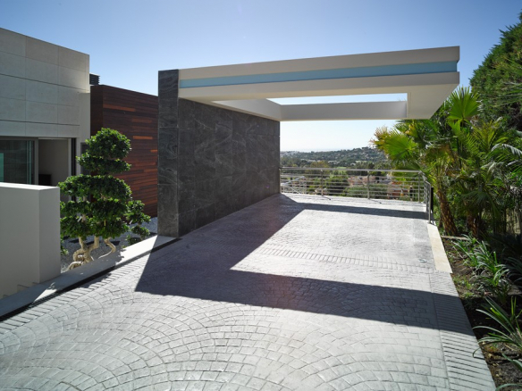 Nueva Andalucia – Contemporary villa – Panoramic views