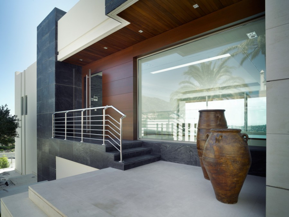 Nueva Andalucia – Contemporary villa – Panoramic views