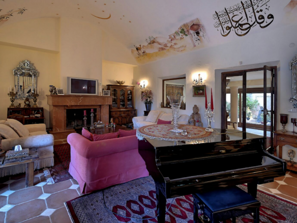 Estepona luxury villa near town and Sea