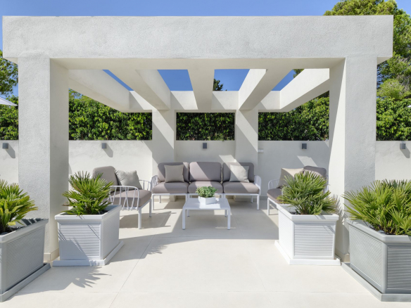 SOLD – LA VILLA – Nueva Andalucia – 9B Modern villa – Panoramic views