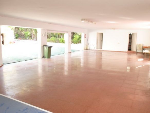 Golden mile Marbella.Build a beachfront Hotel.