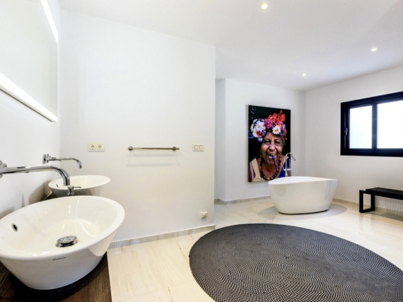 Golden Mile – Reformed villa – Guest house