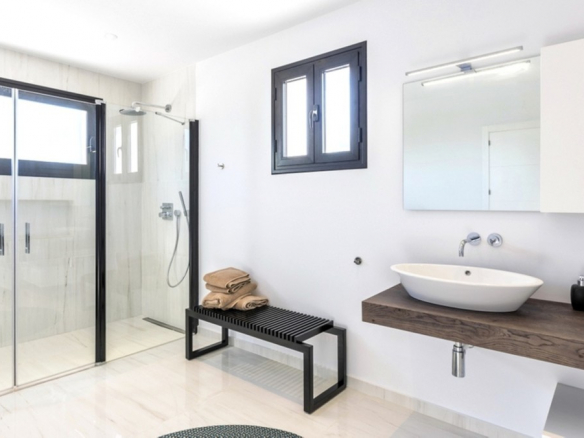 Golden Mile – Reformed villa – Guest house