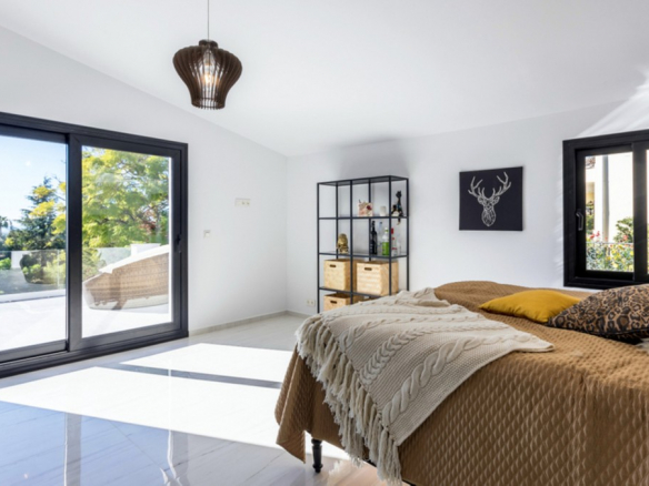 Golden Mile – Reformed villa – Guest house