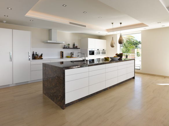 Nueva Andalucia – Contemporary villa – Panoramic views