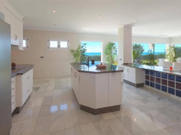 Marbella East – Beachfront  Mansion for sale