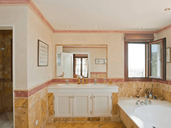 SOLD 🌟 La Zagaleta Villa For Sale with Sea Views & Large Plot 🌴🌊