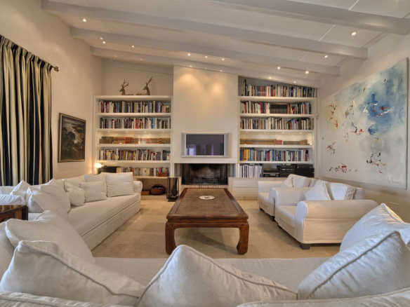 Marbella East – Villa with sea views.