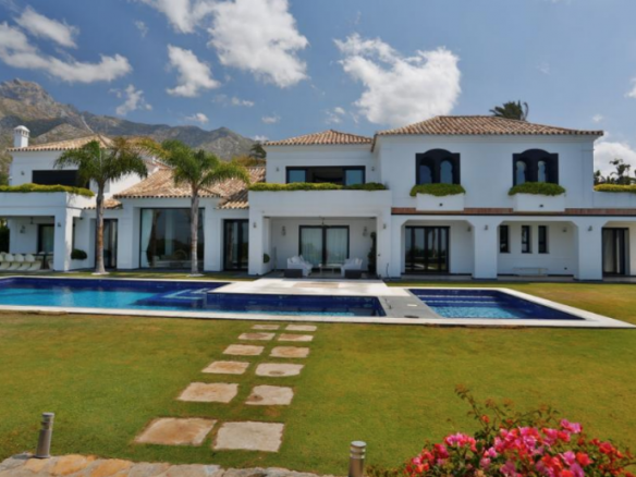 Rented – Marbella Hillside villa – Sea views