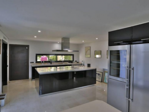 Rented – Marbella Hillside villa – Sea views