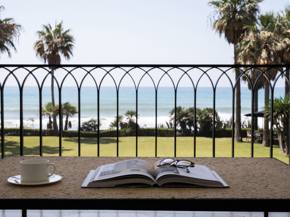 Reduced – Marbella west – Beachfront Villa for sale & rent