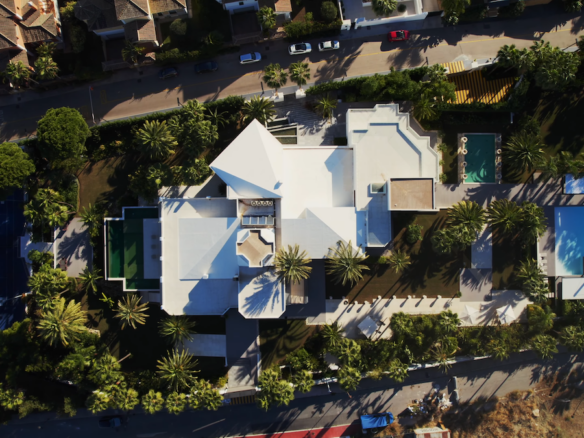 OFF MARKET Nueva Andalucia – Mansion -Tennis -Spa