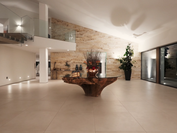 OFF MARKET Nueva Andalucia – Mansion -Tennis -Spa