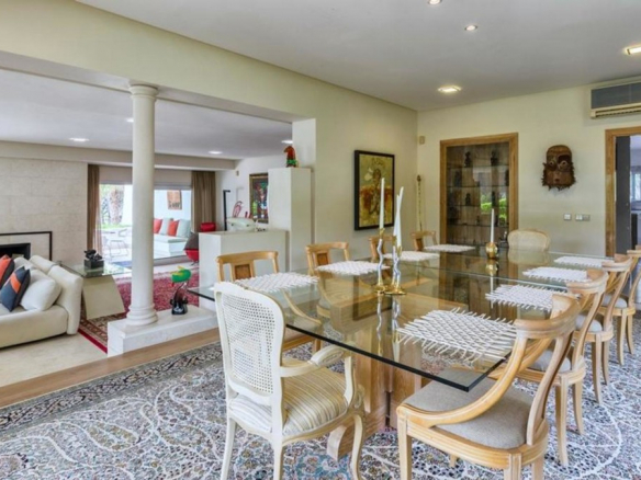 Nueva Andalucia villa 1st line Golf for Sale & Rent.