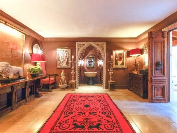 Marbella – Beachfront Mansion  for Sale & Rent