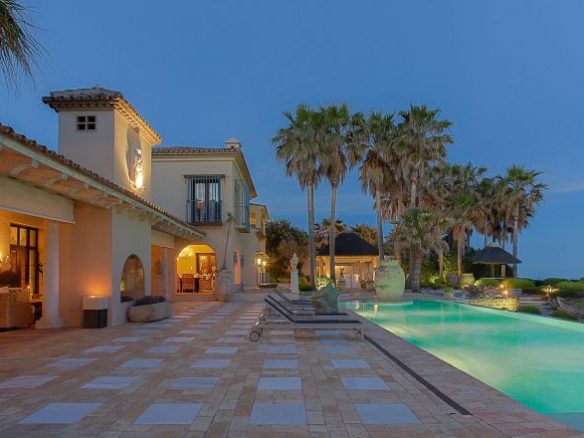 Marbella – Beachfront Mansion  for Sale & Rent