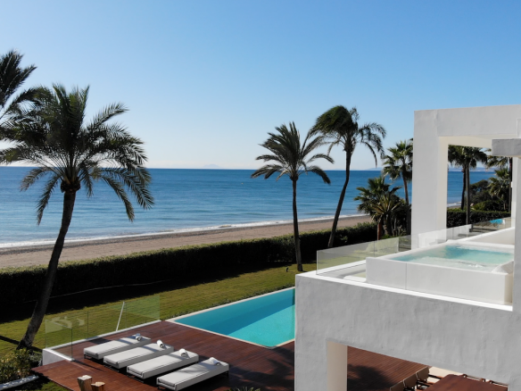 Beachfront Mansion – 10 min  Puerto Banus – RENT
