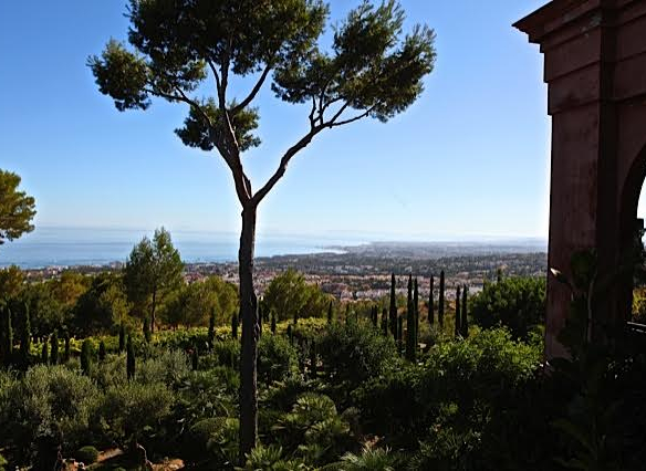 Palatial Mansion – Marbella hillside – Sea views