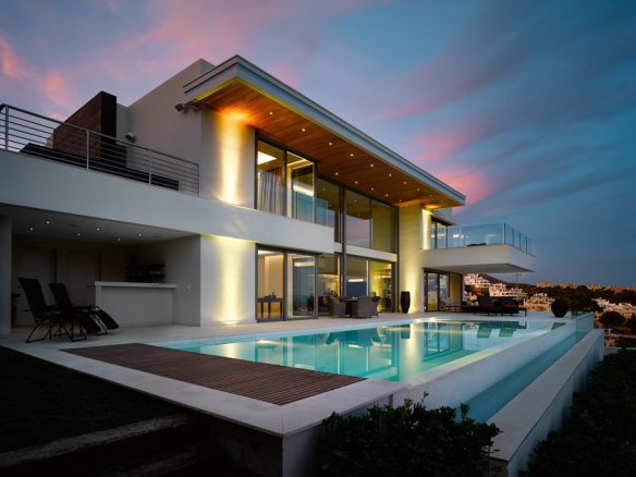 Nueva Andalucia – Contemporary villa – Panoramic views