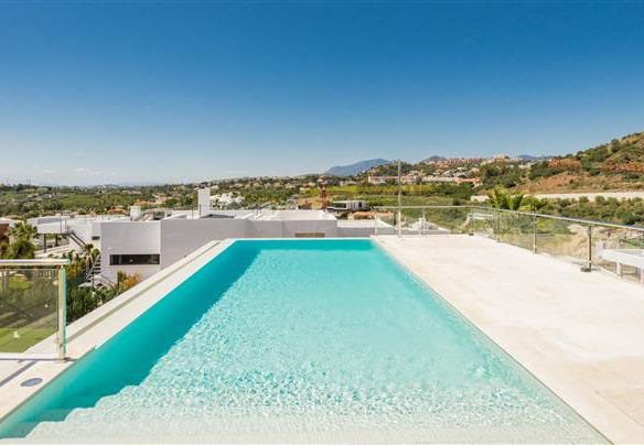 SOLD – Nueva Andalucia – Modern villa – Sea Views