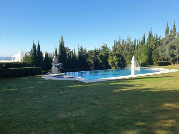 Reduced – Sierra Blanca 7bed villa with Sea views