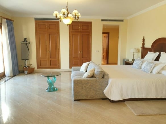 Reduced – Sierra Blanca 7bed villa with Sea views