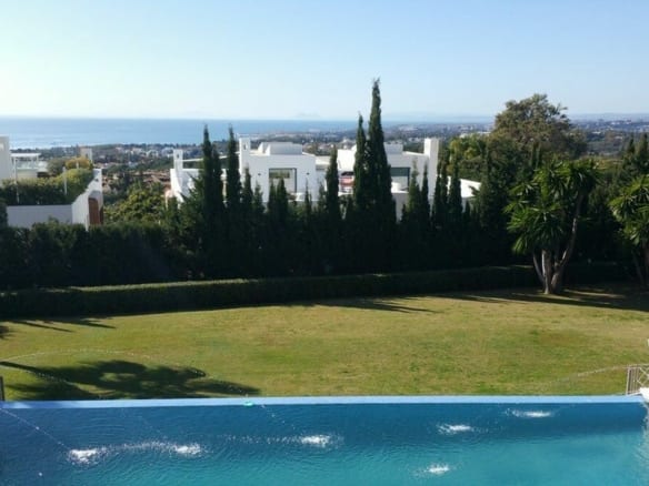 Reduced – Sierra Blanca 7bed villa with Sea views