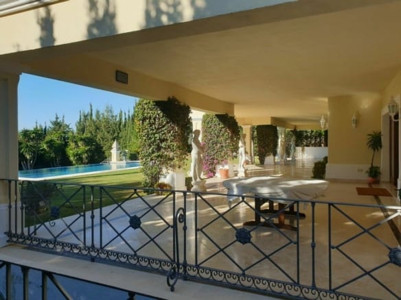 Reduced – Sierra Blanca 7bed villa with Sea views