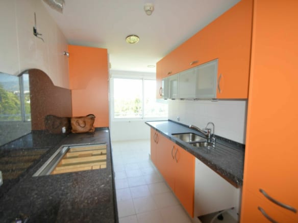Bank  repo – Estepona Beachfront Penthouse for sale