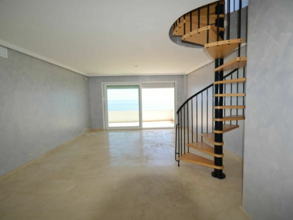 Bank  repo – Estepona Beachfront Penthouse for sale