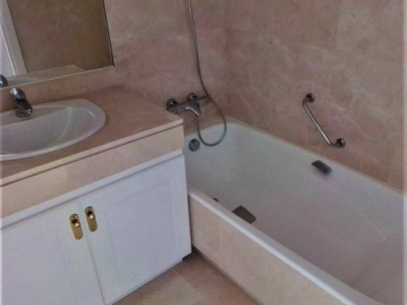 Bank  repo – Estepona Beachfront Penthouse for sale