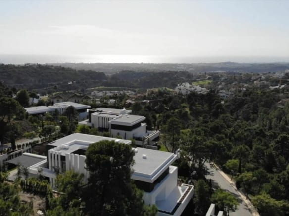 SOLD – Benahavis –  New Modern Quality Villas – Gated