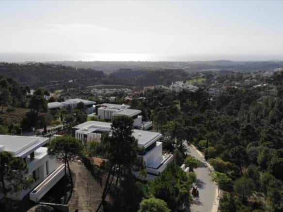 SOLD – Benahavis –  New Modern Quality Villas – Gated