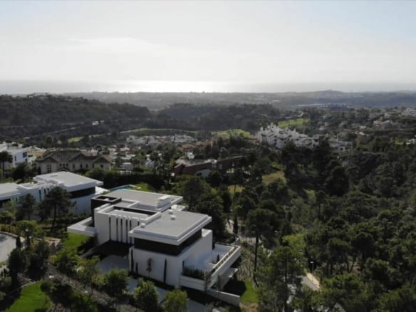 SOLD – Benahavis –  New Modern Quality Villas – Gated